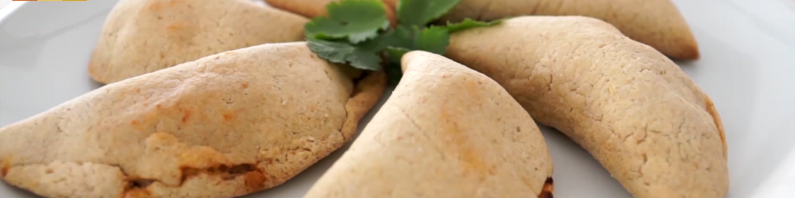 Empanadillas de avena con pollo y tomate